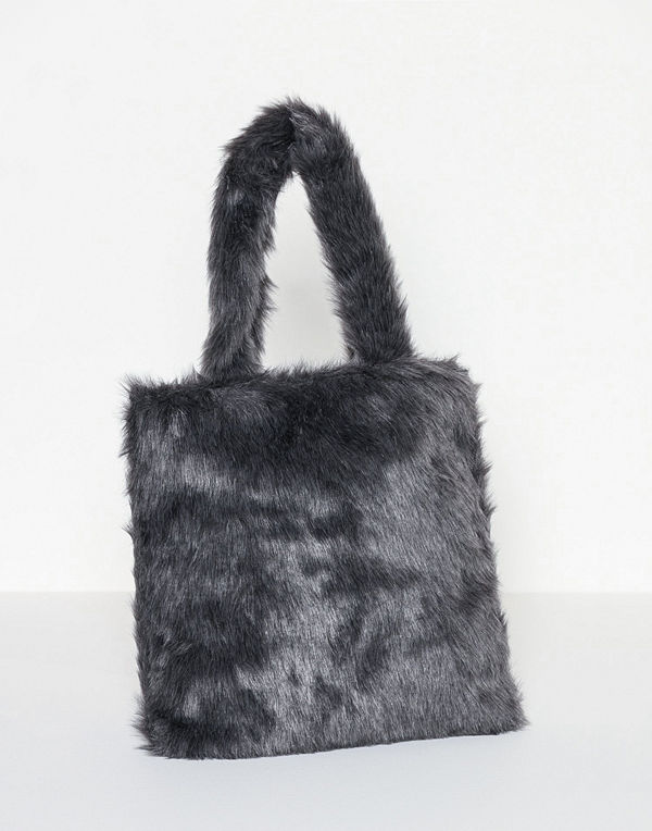 NuNoo Tote Hairy