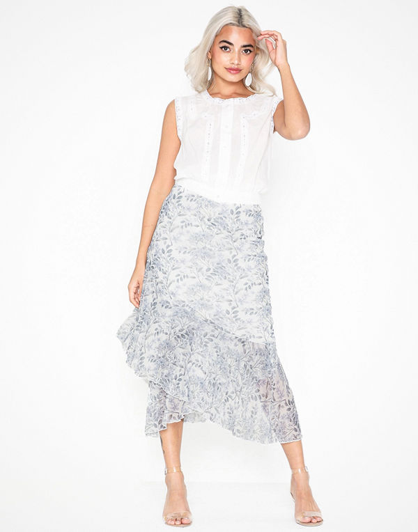 NLY Trend Floral Mesh Skirt
