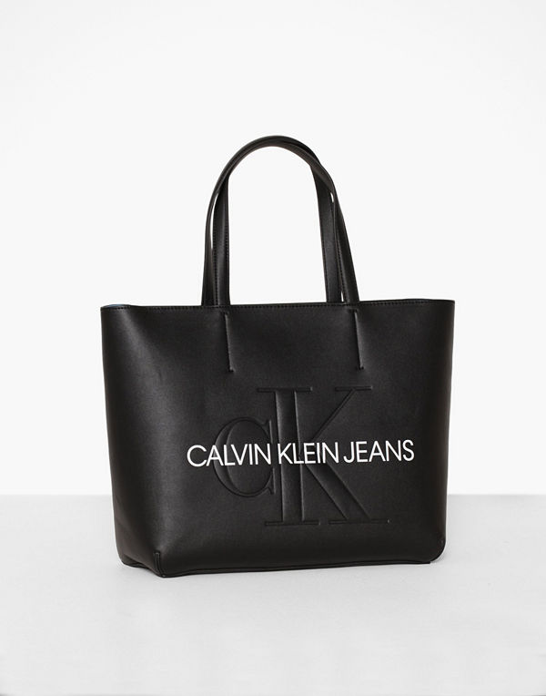 Calvin Klein Jeans Sculpted Monogram E/W TOTE29