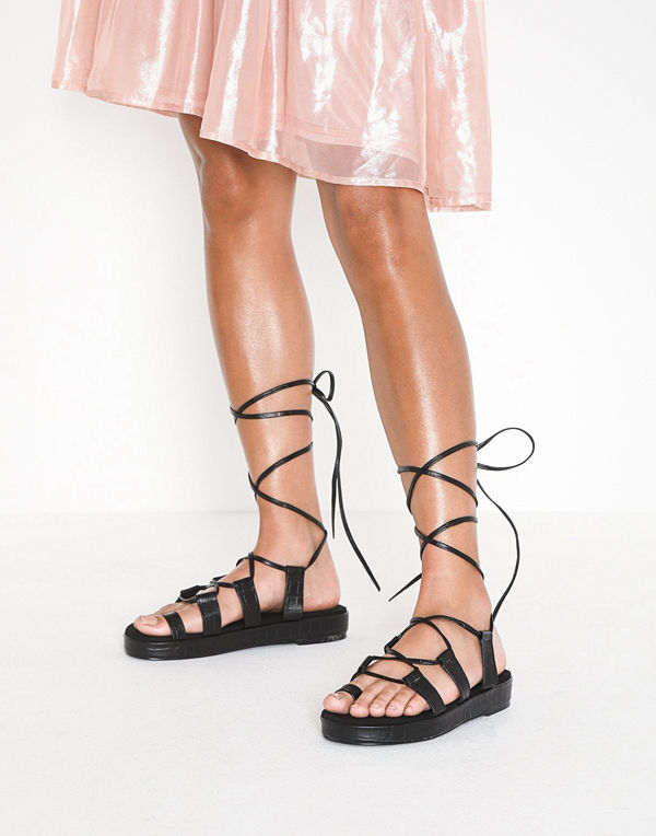 NLY Shoes Perfect Toe Loop Sandal