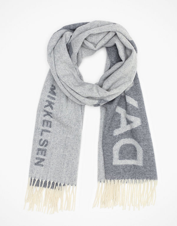 Day Et Day Slender Logo