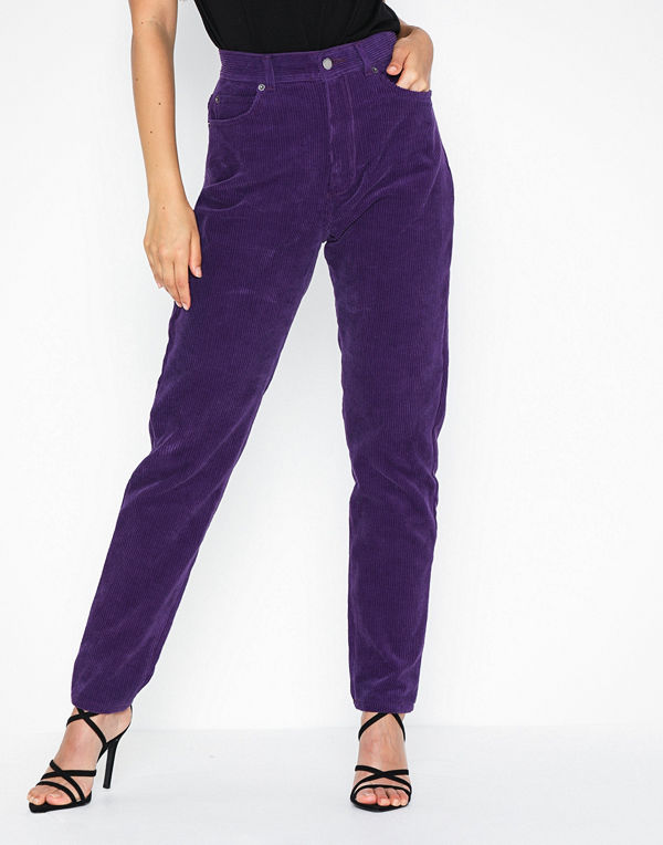 Dr. Denim Nora Lila