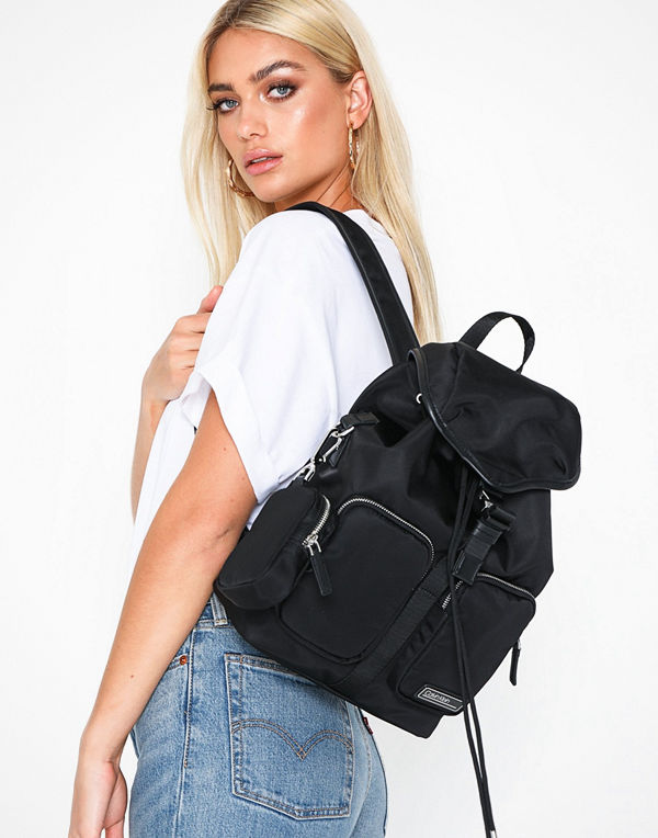 Calvin Klein svart ryggsäck Primary Backpack