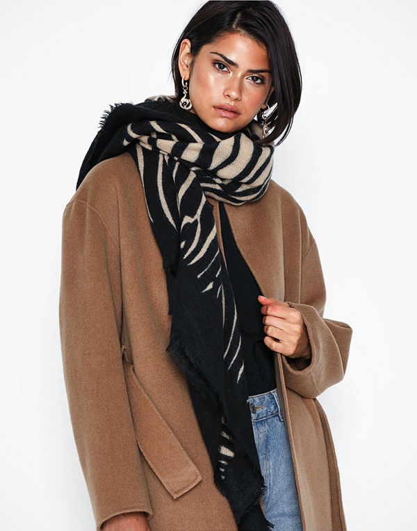 Pieces Pchelin Square Scarf