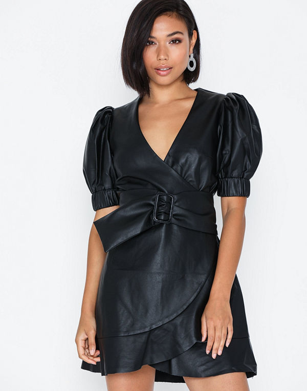 NLY Trend Flirty PU Dress