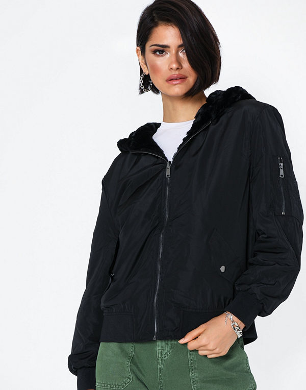 Jacqueline de Yong svart bomberjacka Jdykacy Reversible Bomber Jacket Ot