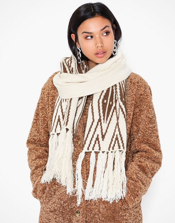 Dagmar Farrah scarf