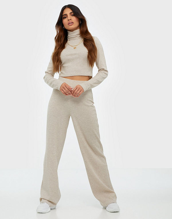 NLY Trend Cozy Rib Turtleneck Set