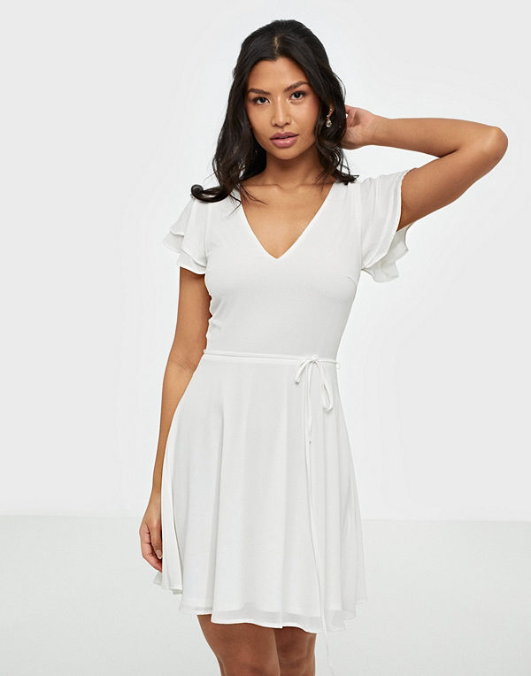NLY Trend Double Flounce Sleeve Dress
