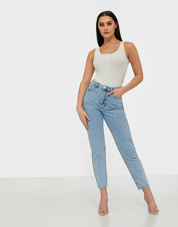 Gina Tricot Dagny Mom Jeans