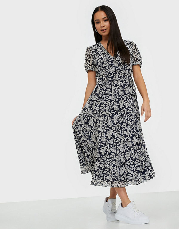 Ss Conr Dr Short Sleeve Casual Dress Ss Conr Dr Short Sleeve Casual Dress