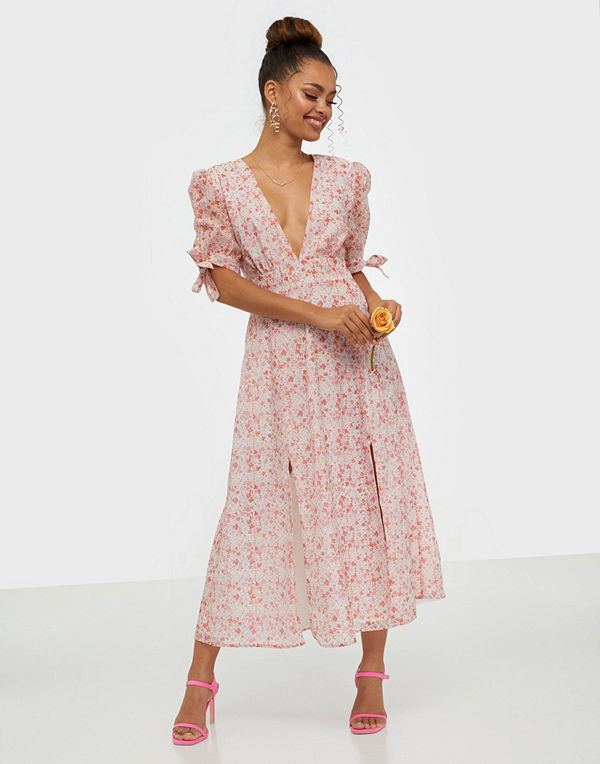 Glamorous Half Sleeve V Neck Midi Dress