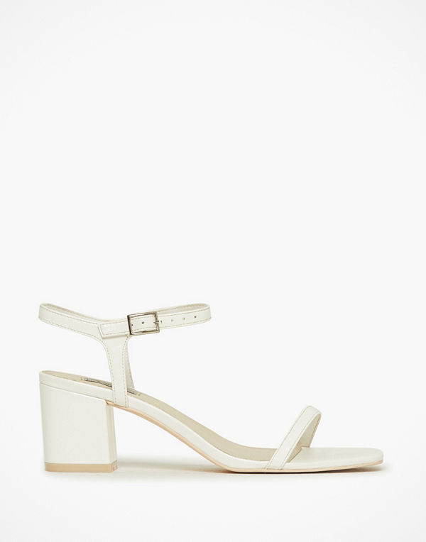 NLY Shoes Square Block Heel Sandal Vit