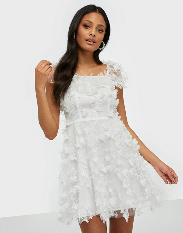 Ida Sjöstedt Fawn Dress Festklänningar online Modegallerian Köp Ida Sjöstedt Fawn Dress Cream | Festklänningar