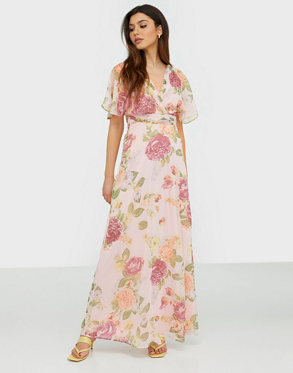 NLY Eve Flowy Sleeve Gown