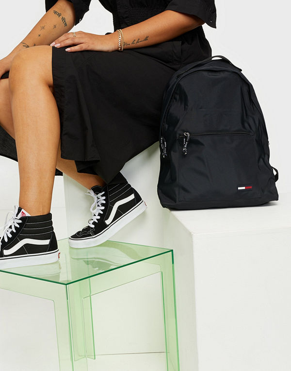 Tommy Jeans svart ryggsäck Tjw Campus Girl Backpack