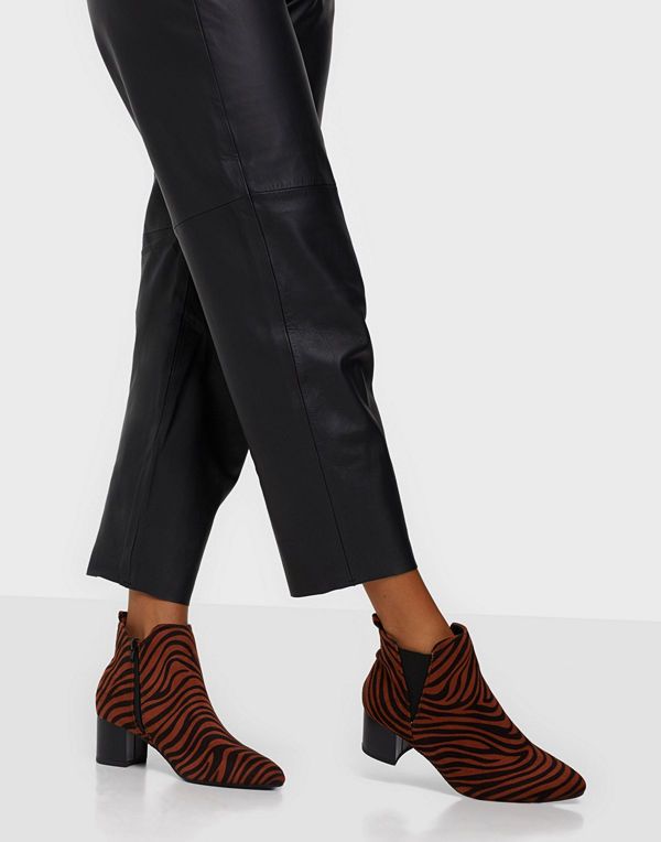 Duffy Heeled Chelsea Boots