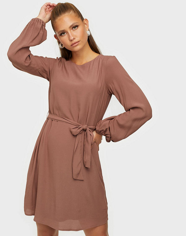 NLY Trend Perfect Belted Dress