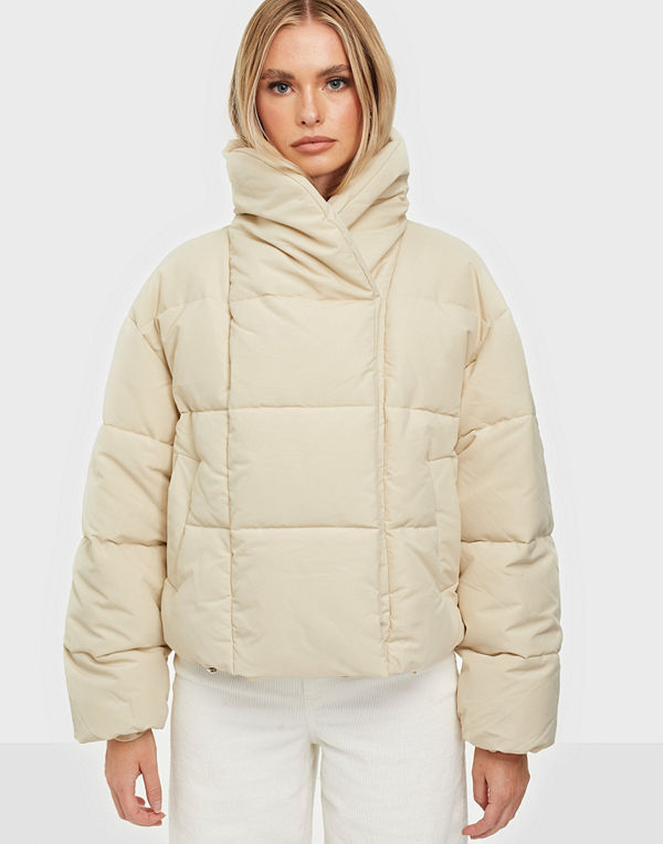 Pieces PCSAZEL SHORT PUFFER JACKET