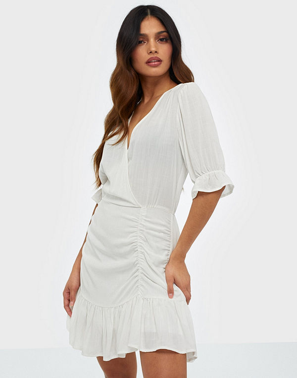 NLY Trend Flirty Ruched Dress