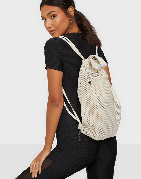 Nike vit väska NK SPRTSWR ESSENTIALS GMSK