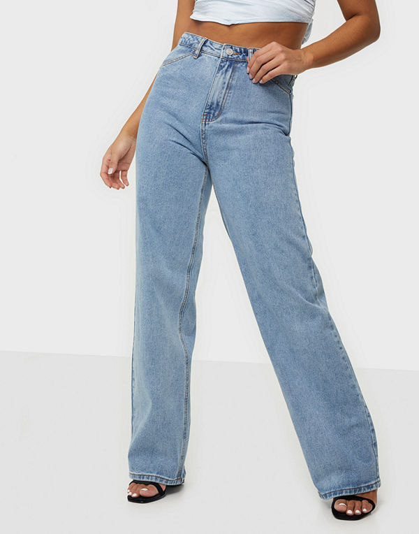 Missguided Parallel Leg Highwaisted Jeans