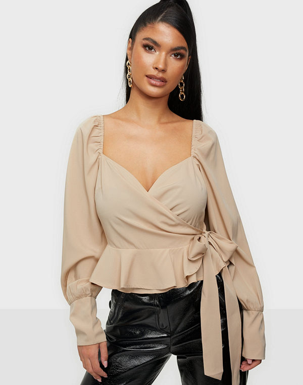NLY Trend Wrapped Around Love Blouse