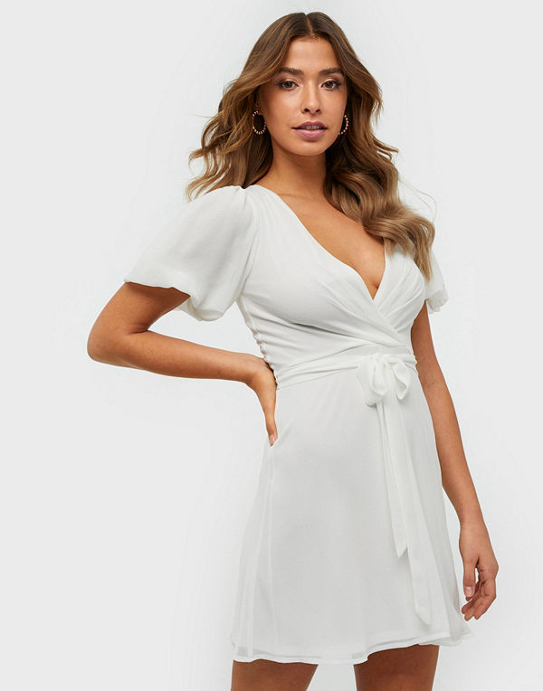 NLY Trend Puff Sleeve Dress