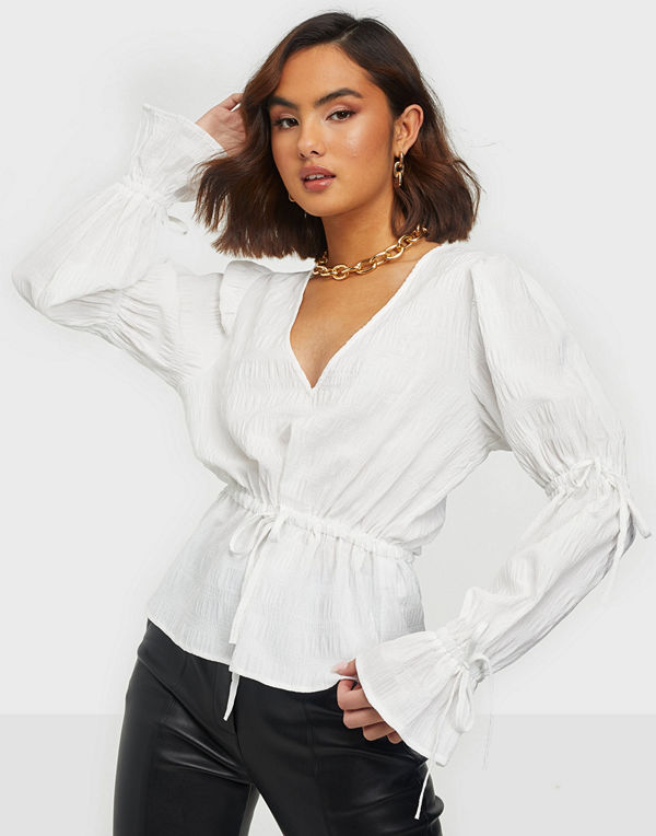 NLY Trend Tie Detailed Blouse