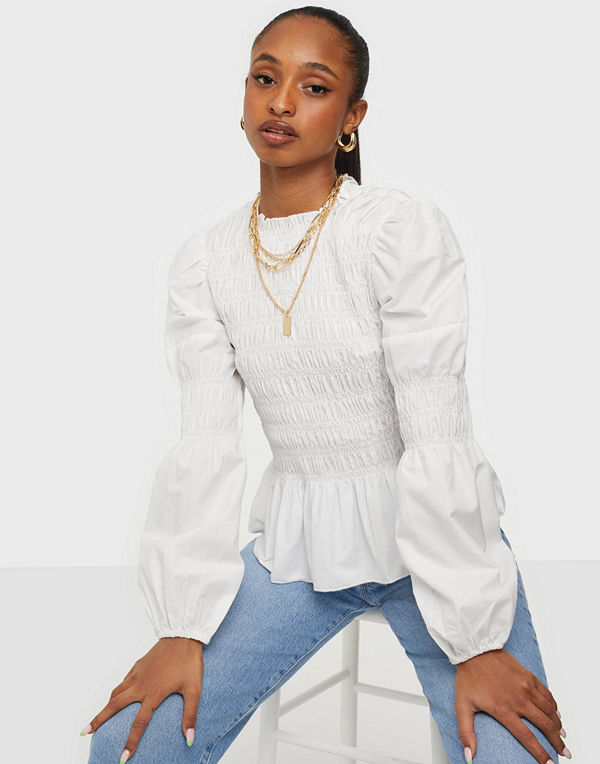 Only ONLGWENDA L/S TOP WVN