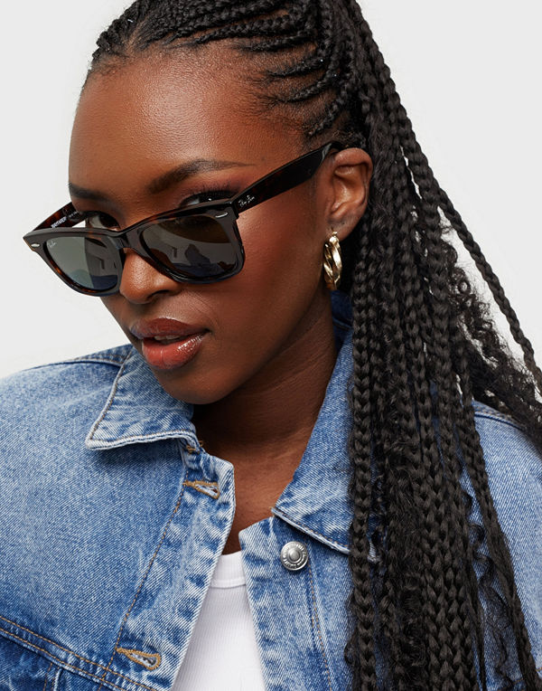 Ray-Ban WAYFARER