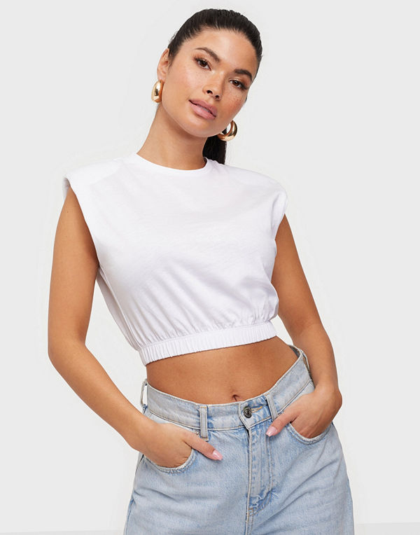 NLY Trend Cropped Shoulder Focus Tee