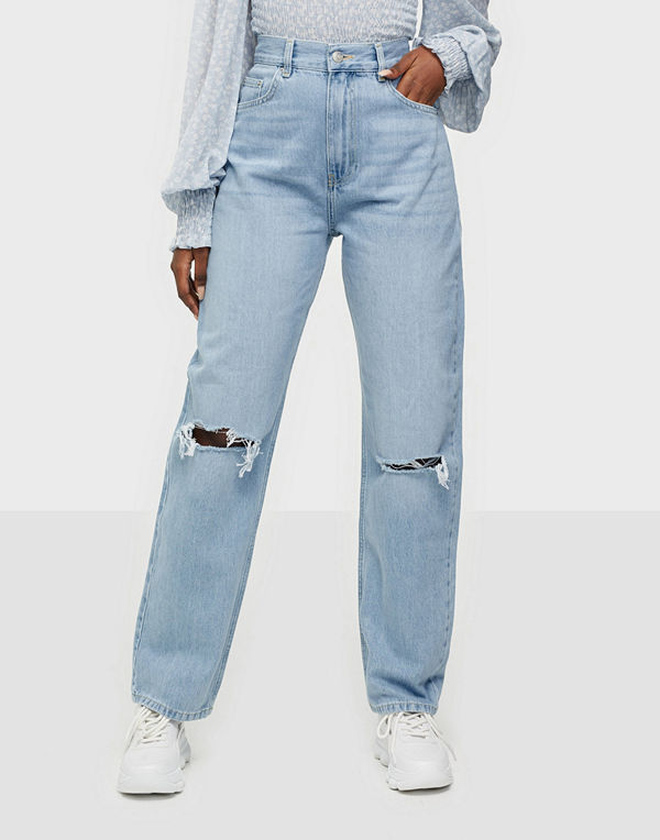NLY Trend Loose Fit Cut Denim