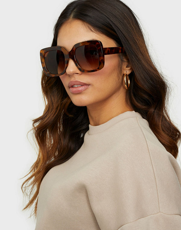 NLY Accessories Oversized Frames Sunnies