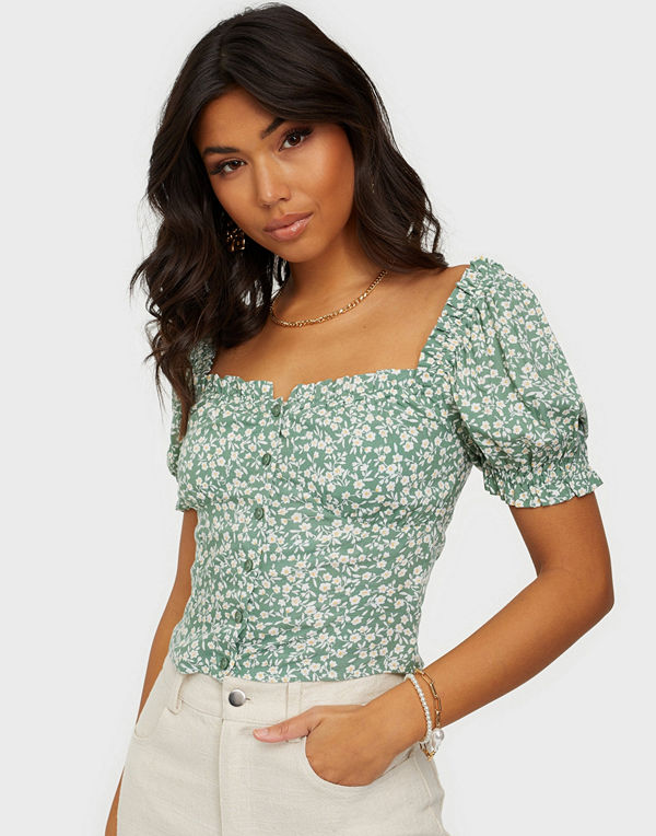 NLY Trend Flirty Button Blouse