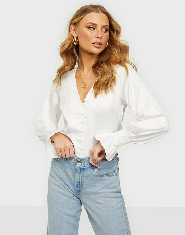 NLY Trend Fancy Button Blouse