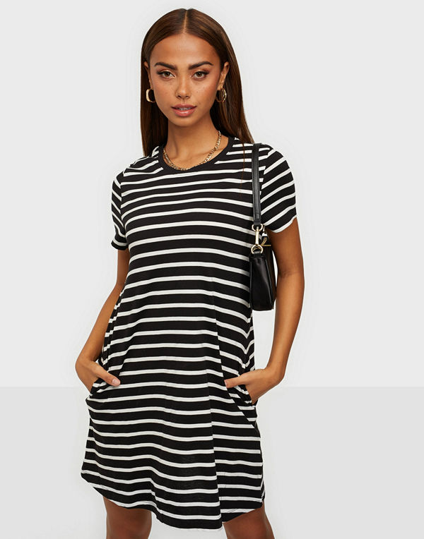 Only ONLMAY LIFE S/S POCKET DRESS JRS