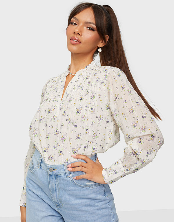 Neo Noir Nellie Sprinkle Flower Shirt