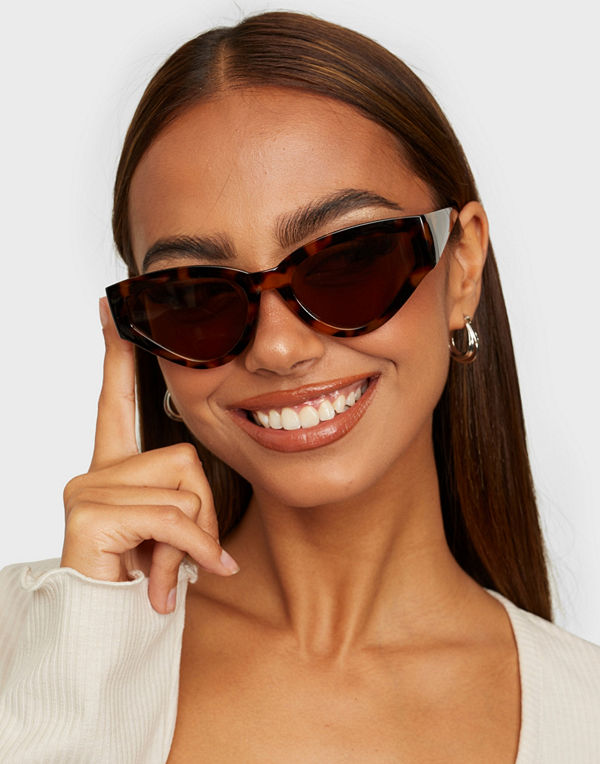 NLY Accessories Flirty Sunnies
