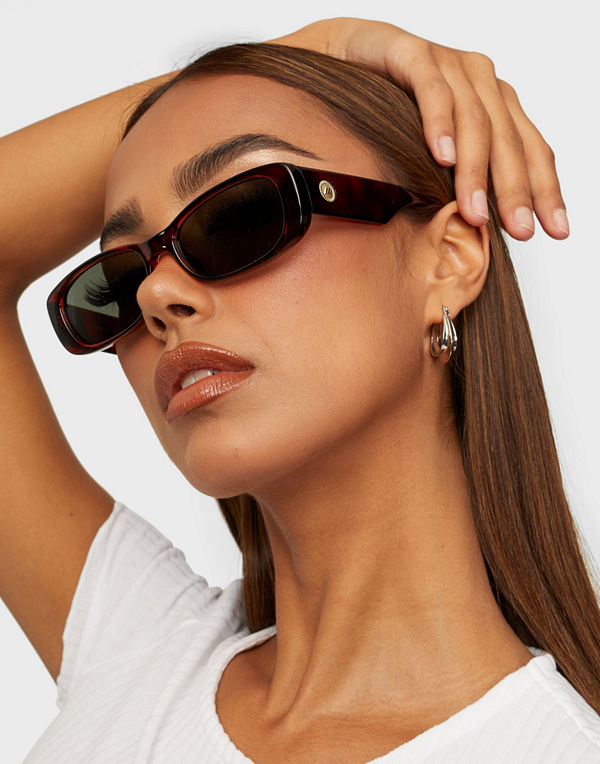 Le Specs Unreal