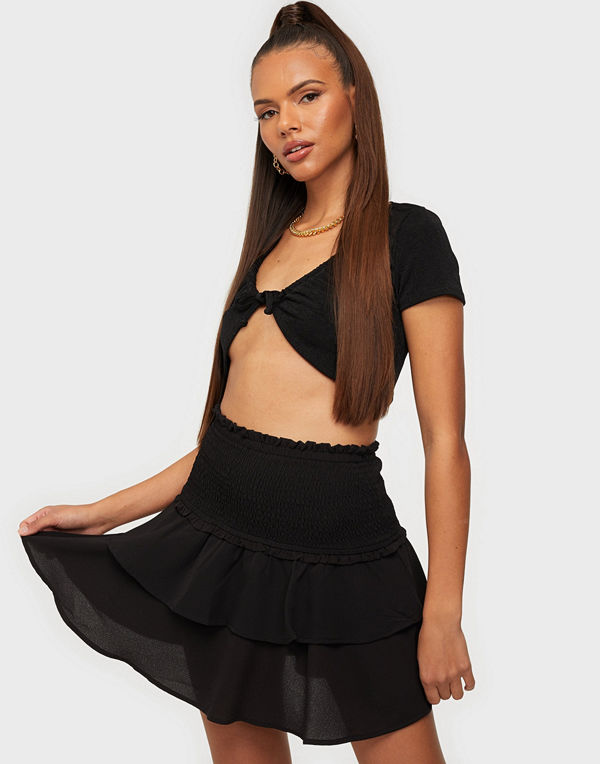 Only ONLNOVA LUX METTE SMOCK SKIRT SOLID