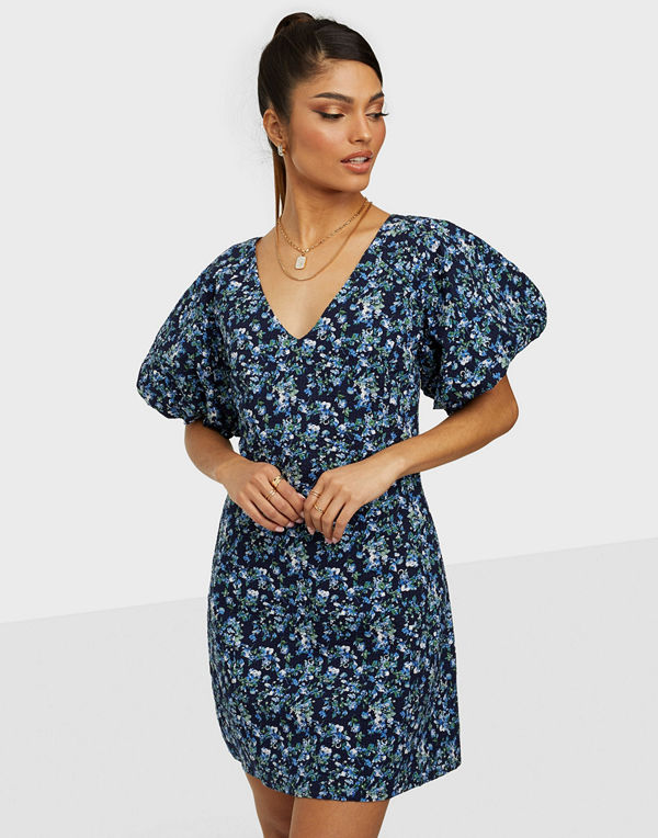 NLY Trend Floral Bow Dress