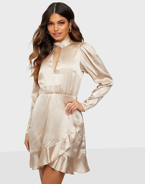 NLY Trend Satin Keyhole Dress