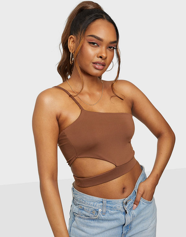 NLY Trend Asymmetric One Strap Top
