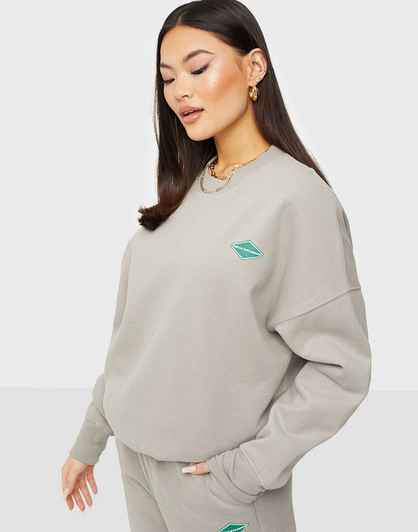 Nicki Studios LOGO COLLAGE CREWNECK