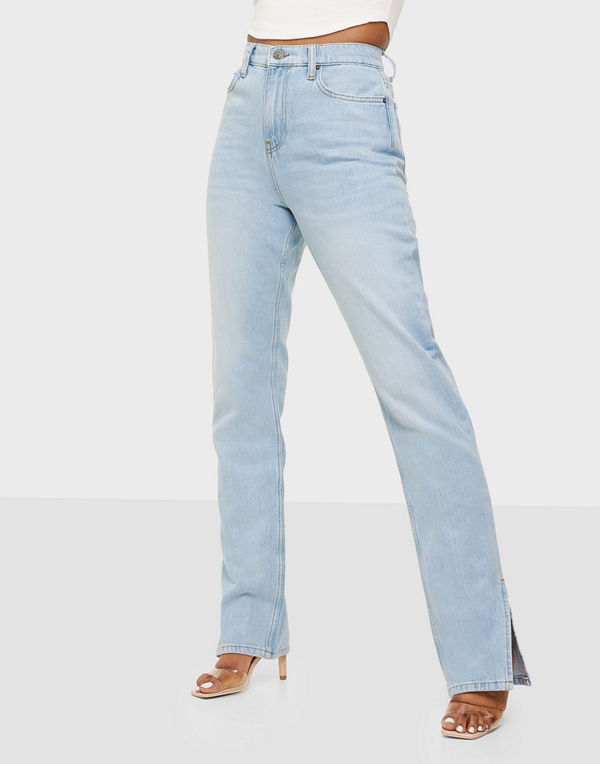 NLY Trend Cheeky Fit Slit Denim