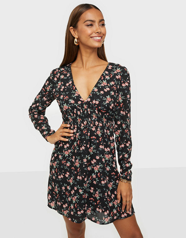 NLY Trend Waist Detailed Dress