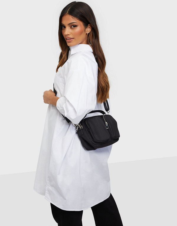 Gina Tricot svart väska Carolina bag