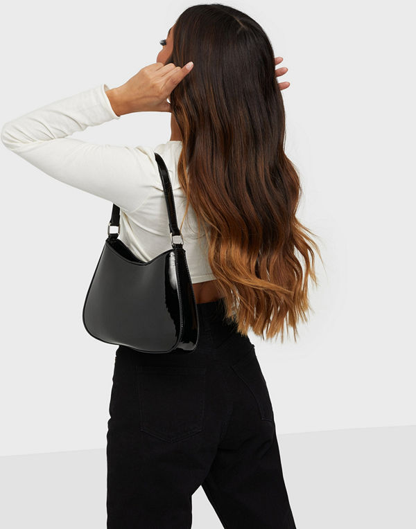 Gina Tricot svart väska Charlie bag