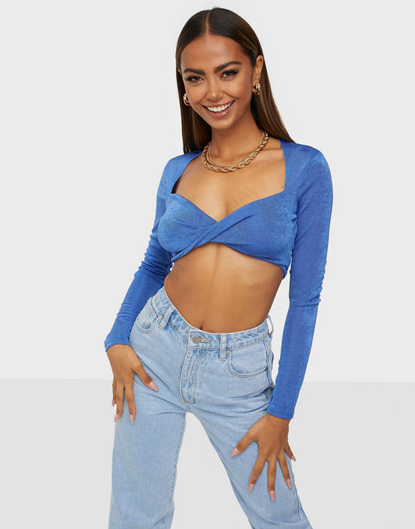 NLY One Twist Bust Crop Top